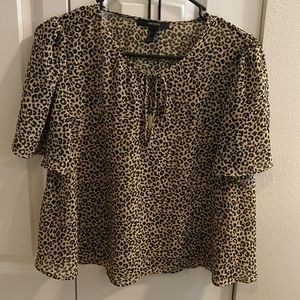 never worn leopard print top